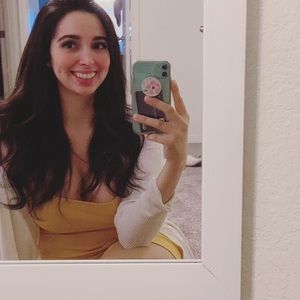 Meet your Posher, Flor de maria